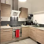 25 M From Monaco Apartman *